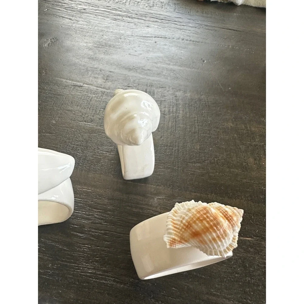 Vintage  Ceramic Seashell Napkin Rings Set of 5 White Coastal Nautical Decor GUC